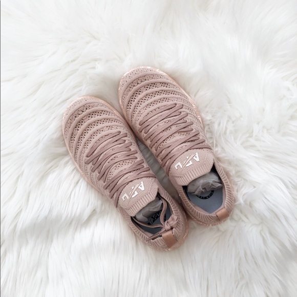 APL Women’s Techloom Wave Shoes - Picture 2 of 4